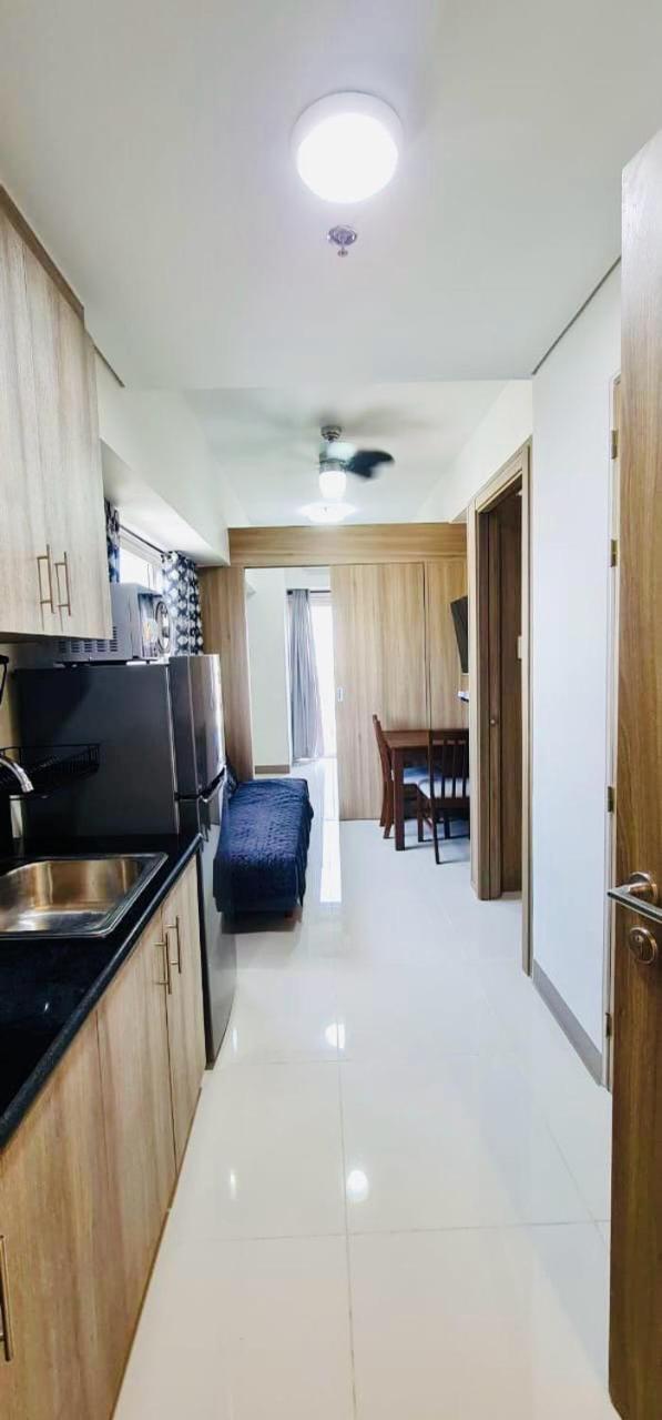 Cozy Two Bedroom Family At Coast Residences Near Picc, Wtc & Moa *