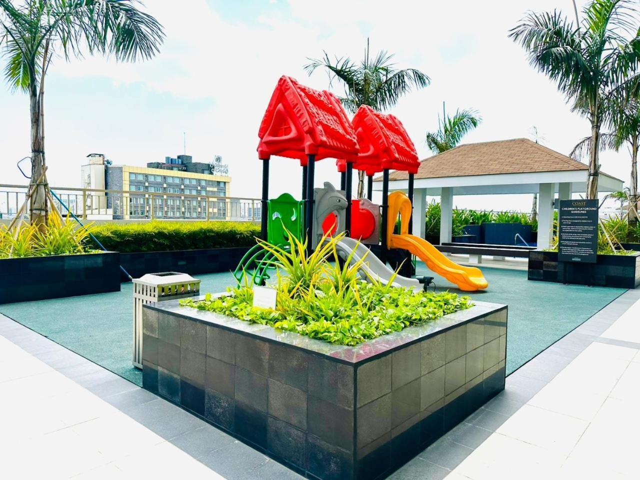 Cozy Two Bedroom Family At Coast Residences Near Picc, Wtc & Moa Apartment Manila