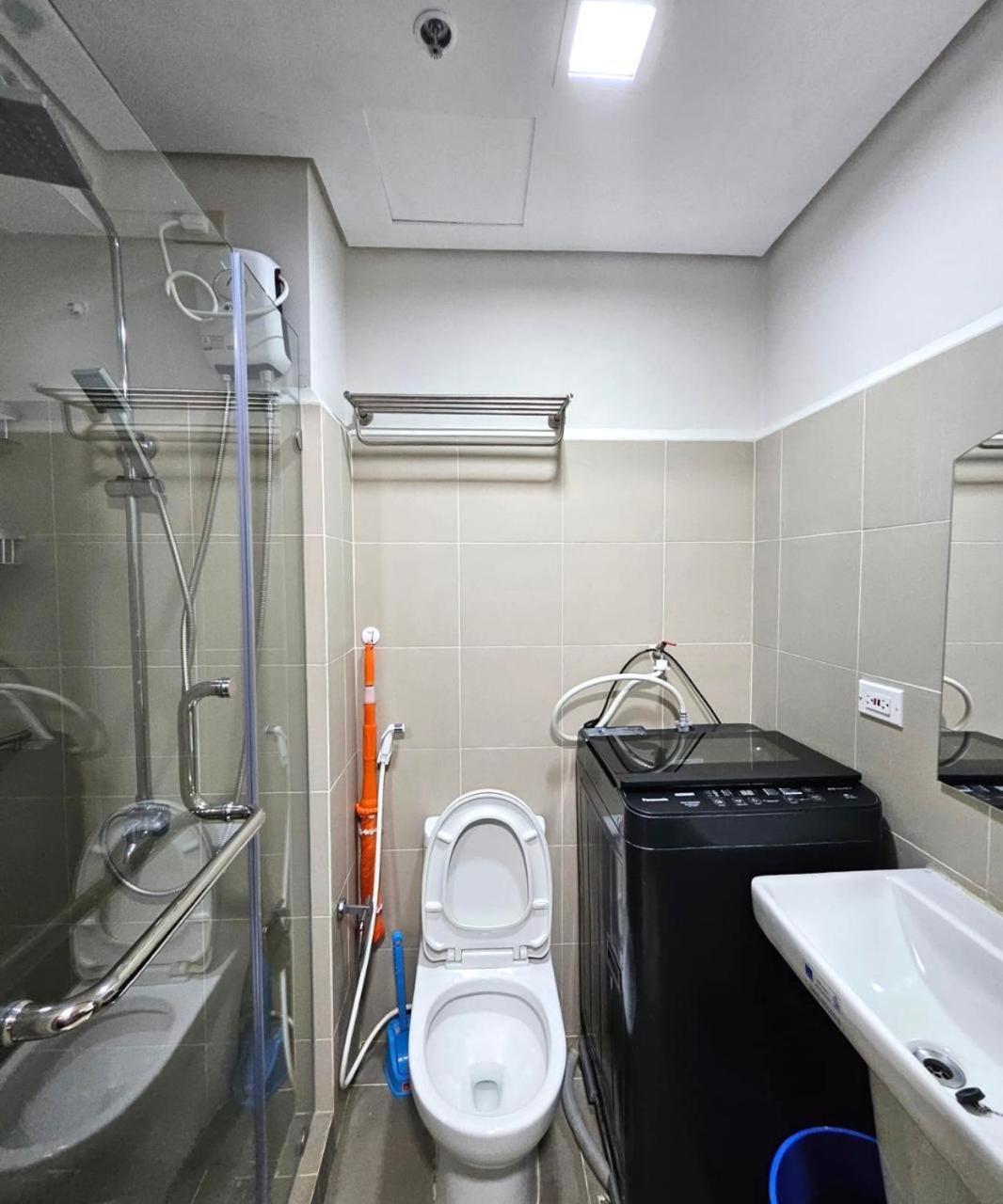 Cozy Two Bedroom Family At Coast Residences Near Picc, Wtc & Moa